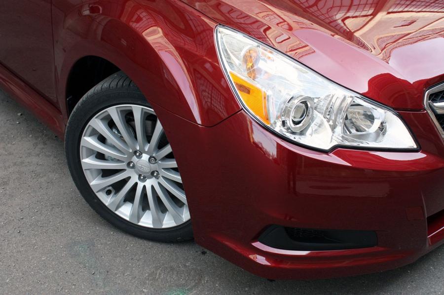  Subaru Legacy 2.5GT 2010 года  (фото 46 из 82)